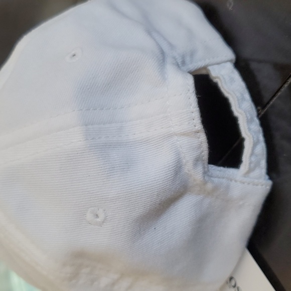 BNWT Hugo Boss baby cap - Picture 2 of 3